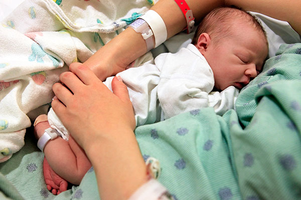 Signs of Hypoxic Convulsions in a Baby